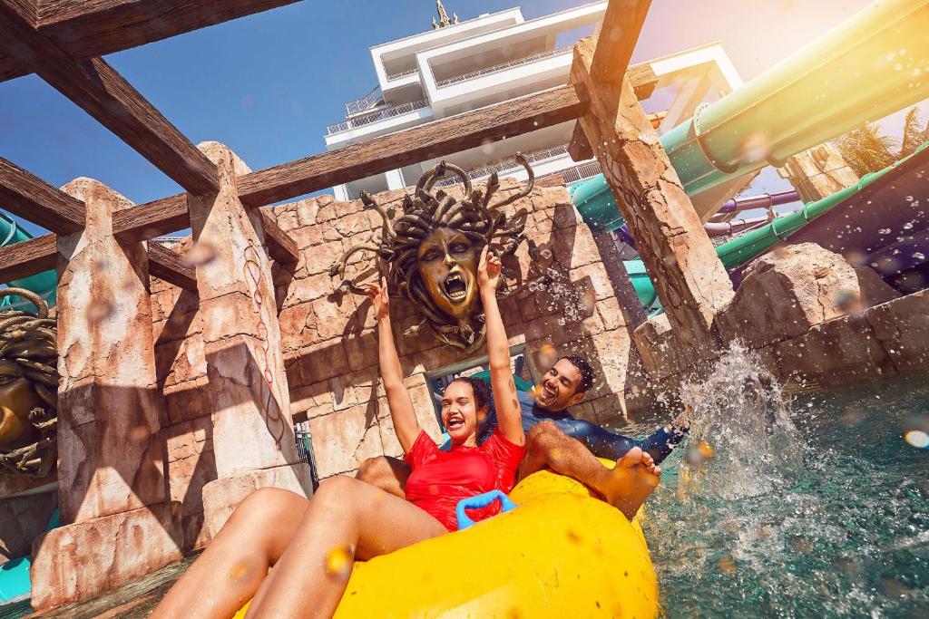 03 Nights Holiday Deal at Atlantis The Royal Dubai with Seascape King Room