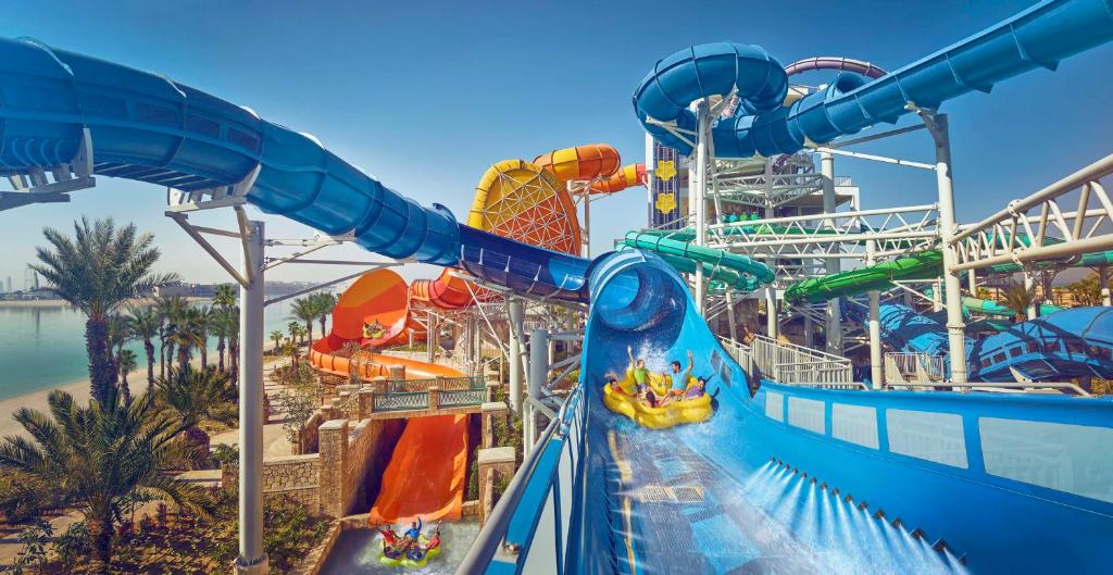 03 Nights Holiday Deal at Atlantis The Royal Dubai with Seascape King Room