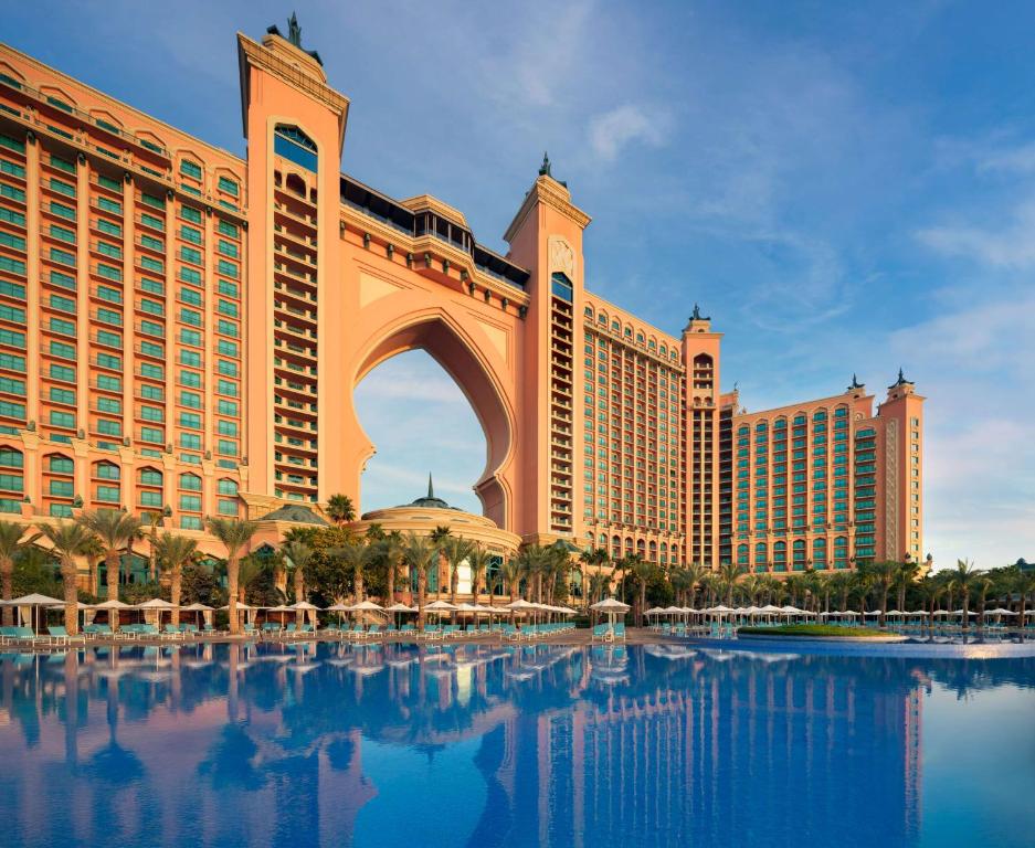 03 Nights Holiday Deal at Atlantis The Royal Dubai with Seascape King Room