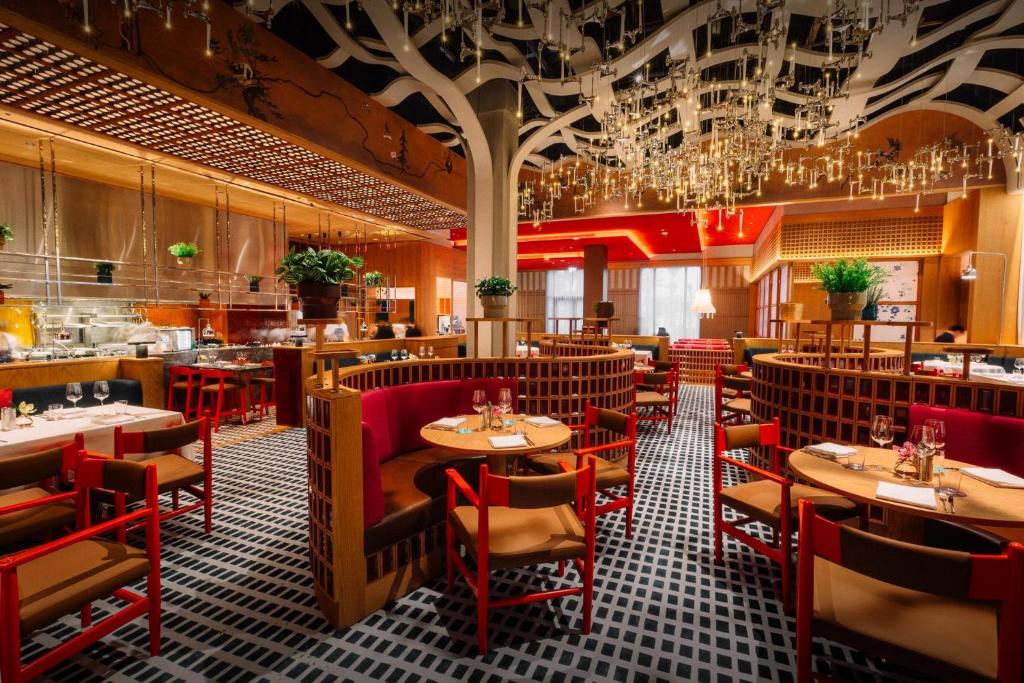 5 Nights holiday at Atlantis the Palm & Al Maha, a Luxury Collection Desert Resort & Spa with Full board