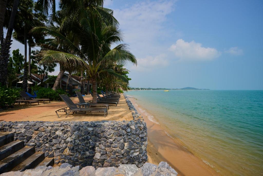 PHUKET KHAO LAK KOH YAO NOI KRABI 28 NIGHTS FROM £1,849PP £49PP DEPOSIT 4 TOP-RATED RESORTS • FLIGHTS • TRANSFERS • BAGGAGE INCLUDED