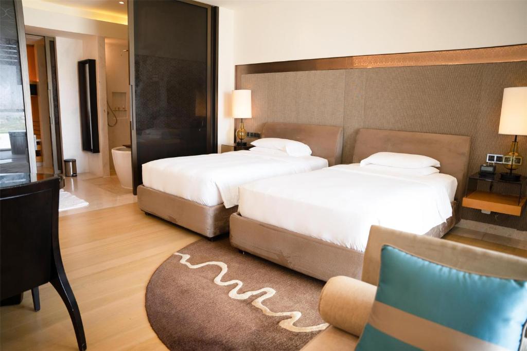 10 Nights Holiday at Villa Nautica & Park Hyatt Abu Dhabi with Water Villa