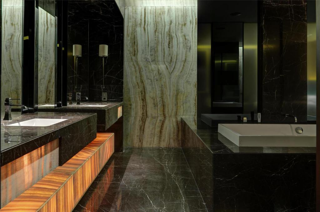 10 Nights Holiday at Villa Nautica & Park Hyatt Abu Dhabi with Water Villa