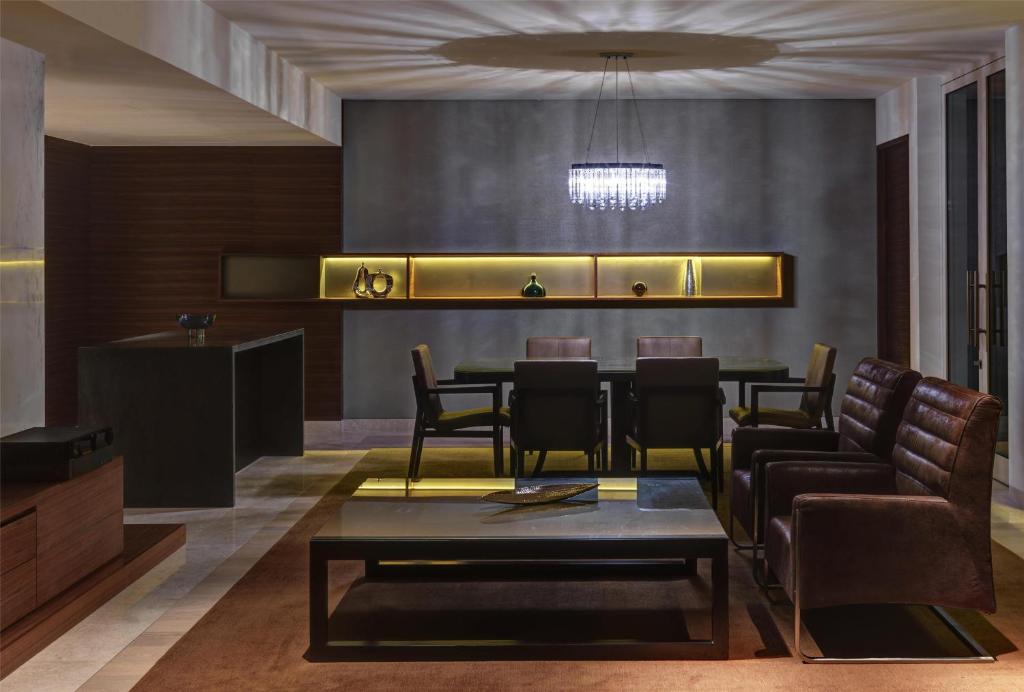 10 Nights Holiday at Villa Nautica & Park Hyatt Abu Dhabi with Water Villa