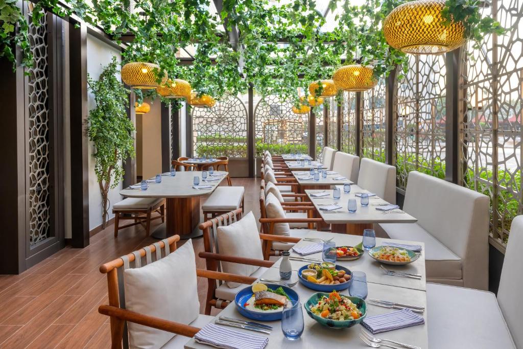 “Unforgettable: 10 Night Holiday in Dubai and the Maldives with Premium All Inclusive Signature Plan”