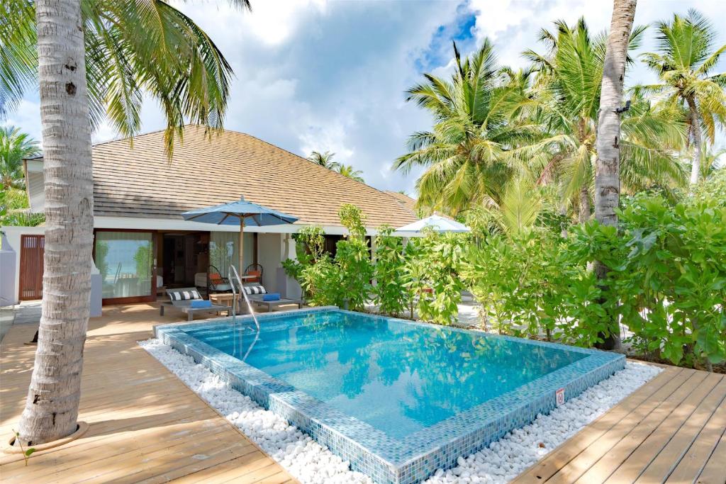 09 Nights Holiday Deal at Saii Lagoon Maldives with Sky room