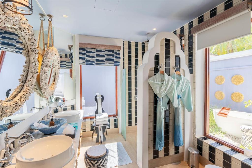 09 Nights Holiday Deal at Saii Lagoon Maldives with Sky room