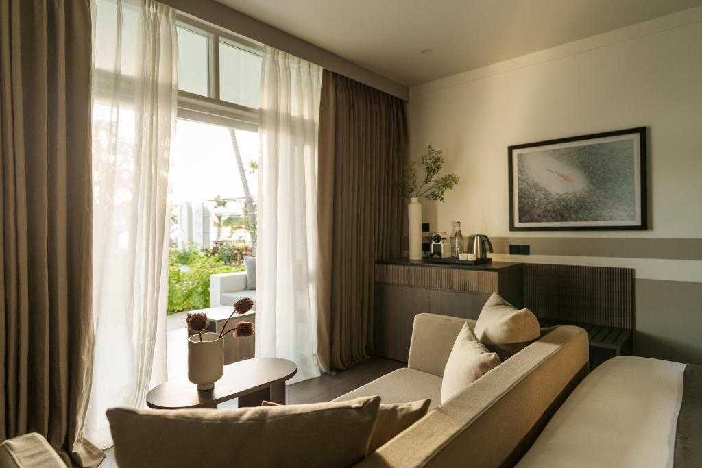 Family, Deal Extravaganza: 07 Nights Stay at Grand Water Villa Maldives for (2 Adults + 2 Kids up to 14.99 years),w/flights and transfers