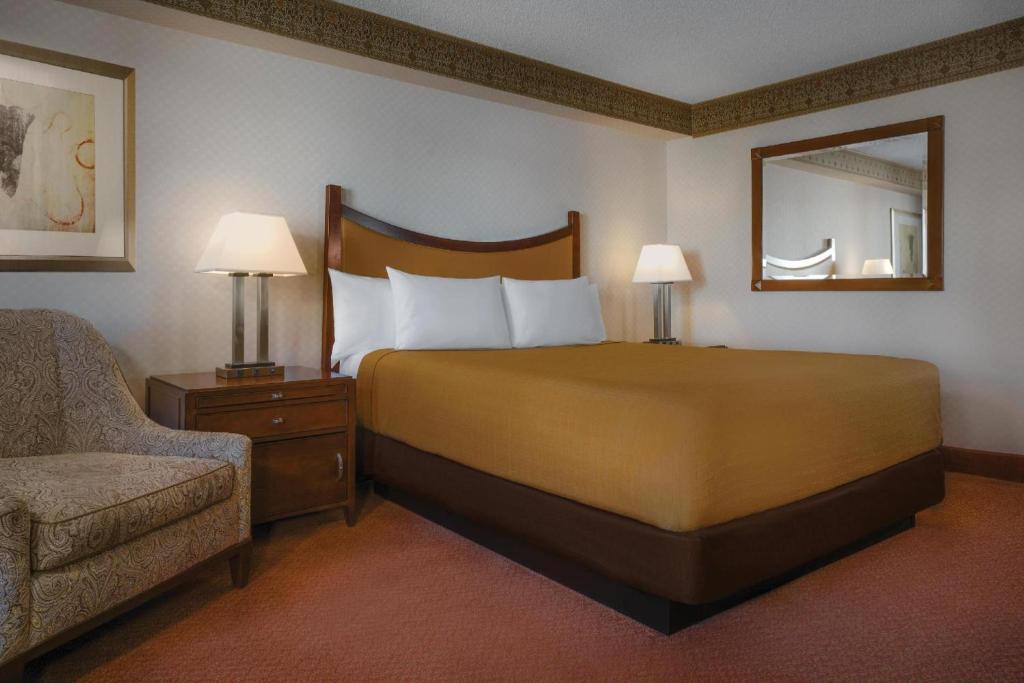 10 Nights Holidat at Cancun & Las Vegas with Standard room