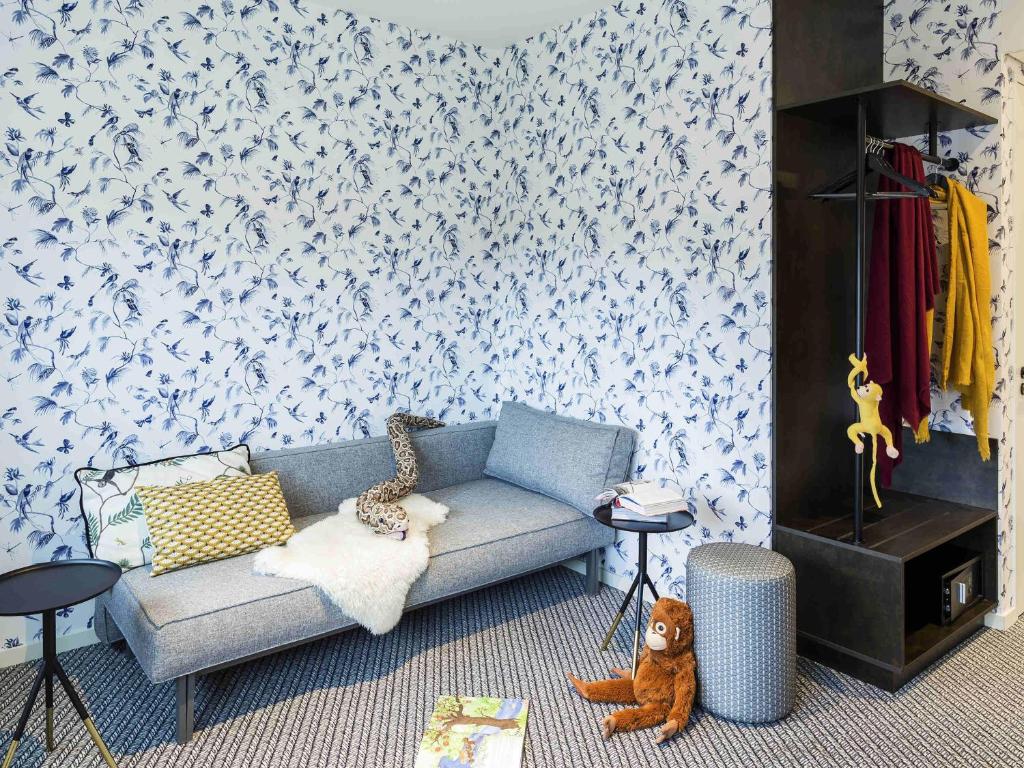 AMSTERDAM LIGHT FESTIVAL Flights + Hotels 3 Nights from ONLY £279pp (December 2026)