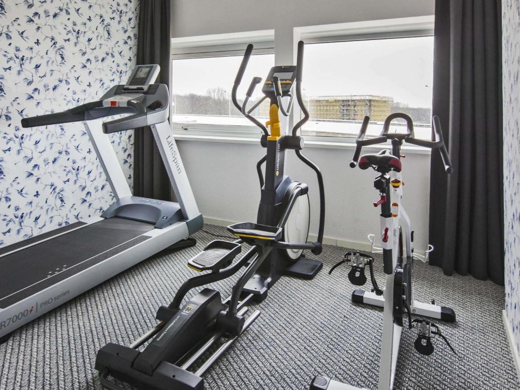 AMSTERDAM LIGHT FESTIVAL Flights + Hotels 3 Nights from ONLY £279pp (December 2026)