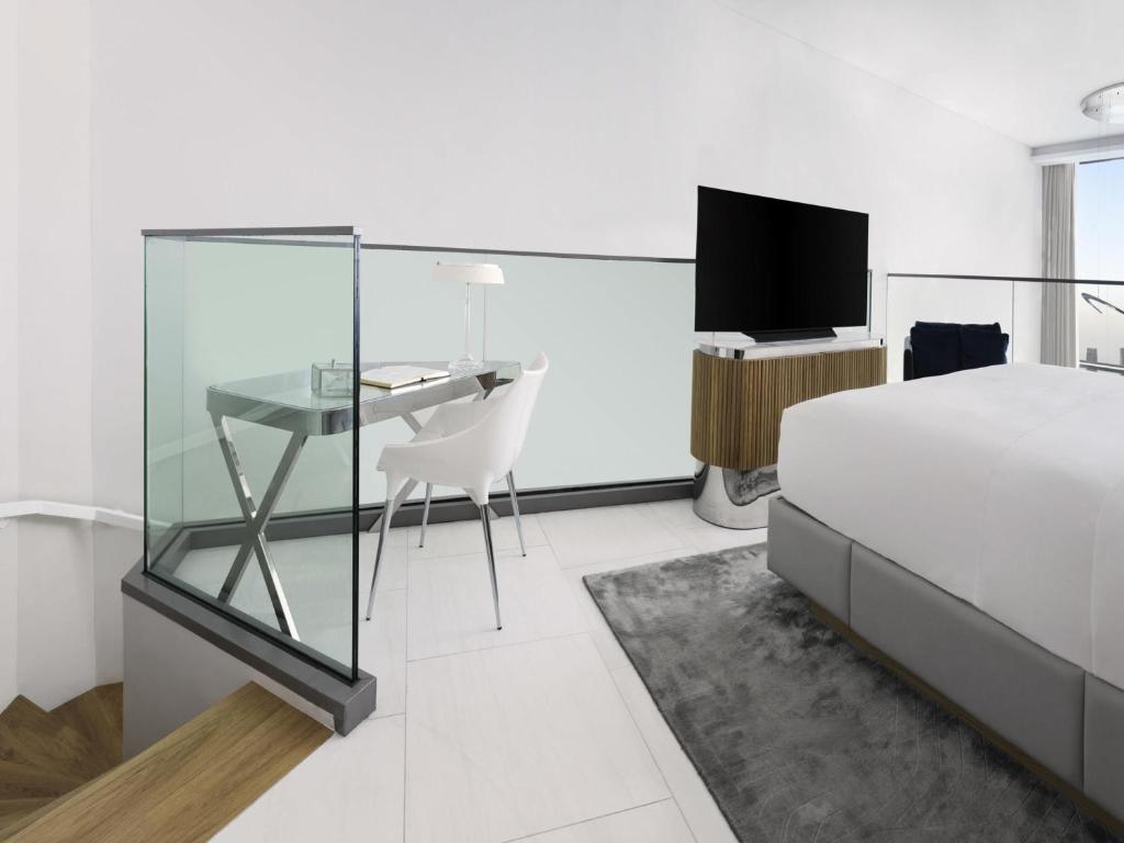 Embrace the Spirit of the season with an exclusive sale – Create Lasting Memories with 03 Nights at SLS Dubai, Half Board