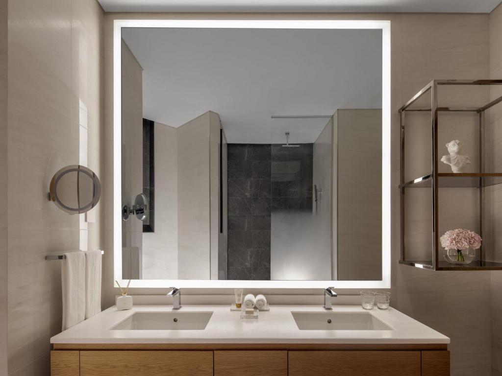 Embrace the Spirit of the season with an exclusive sale – Create Lasting Memories with 03 Nights at SLS Dubai, Half Board