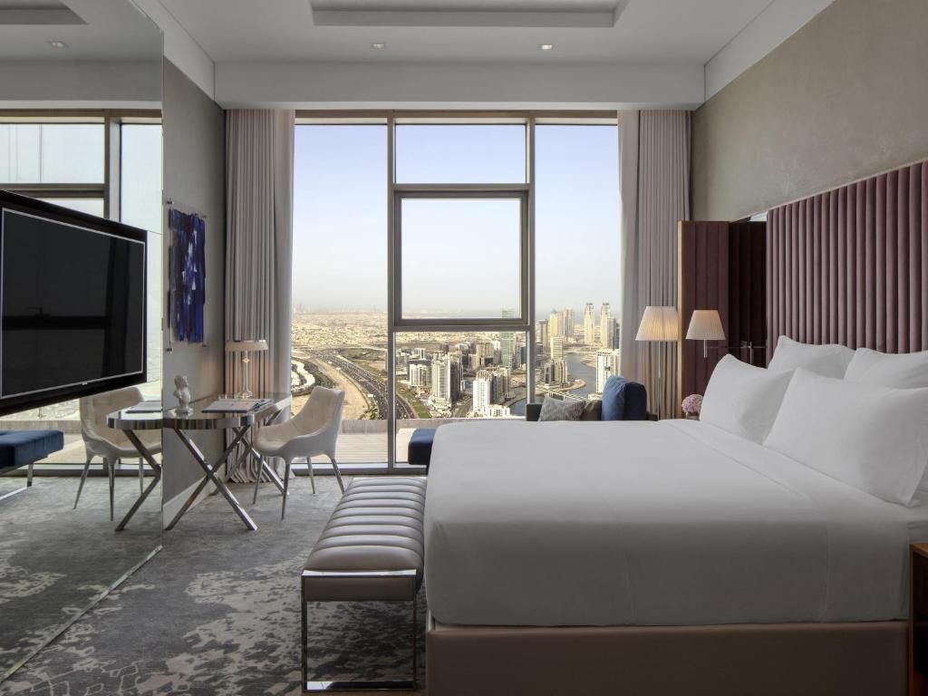 Embrace the Spirit of the season with an exclusive sale – Create Lasting Memories with 03 Nights at SLS Dubai, Half Board