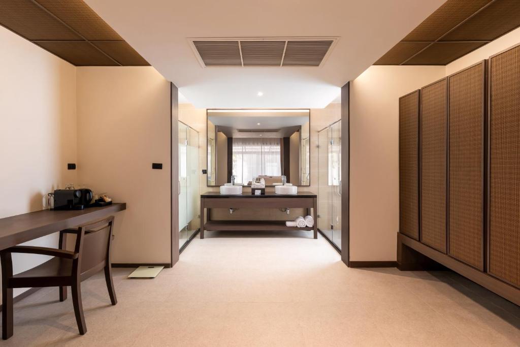 Long 21 Nights of Opulence in Beyond Khao Lak, Centara Kata Phuket & Dusit Thani Krabi w/flights & transfers