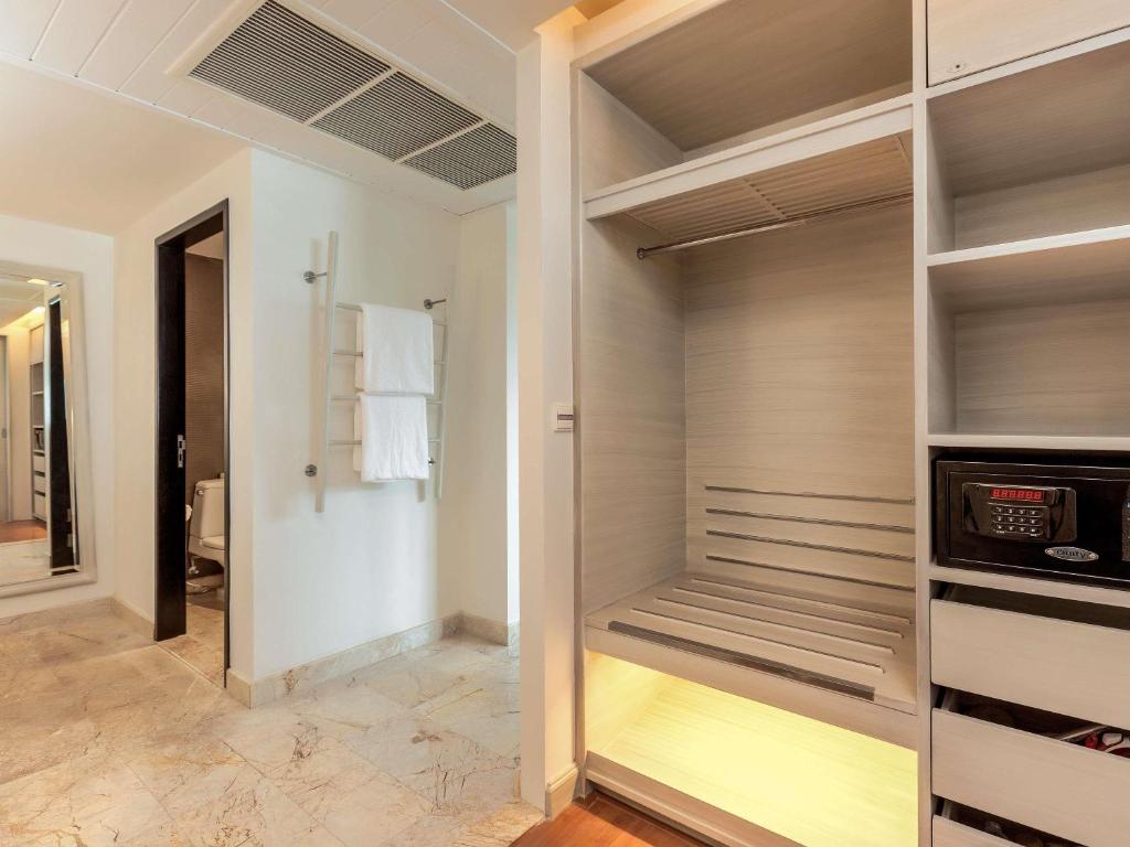 Exotic Thai Getaway 14 Nights in Phuket, Khaolak, Krabi, & Koh Lanta W/Flights &Transfers Included for £1399 pp!