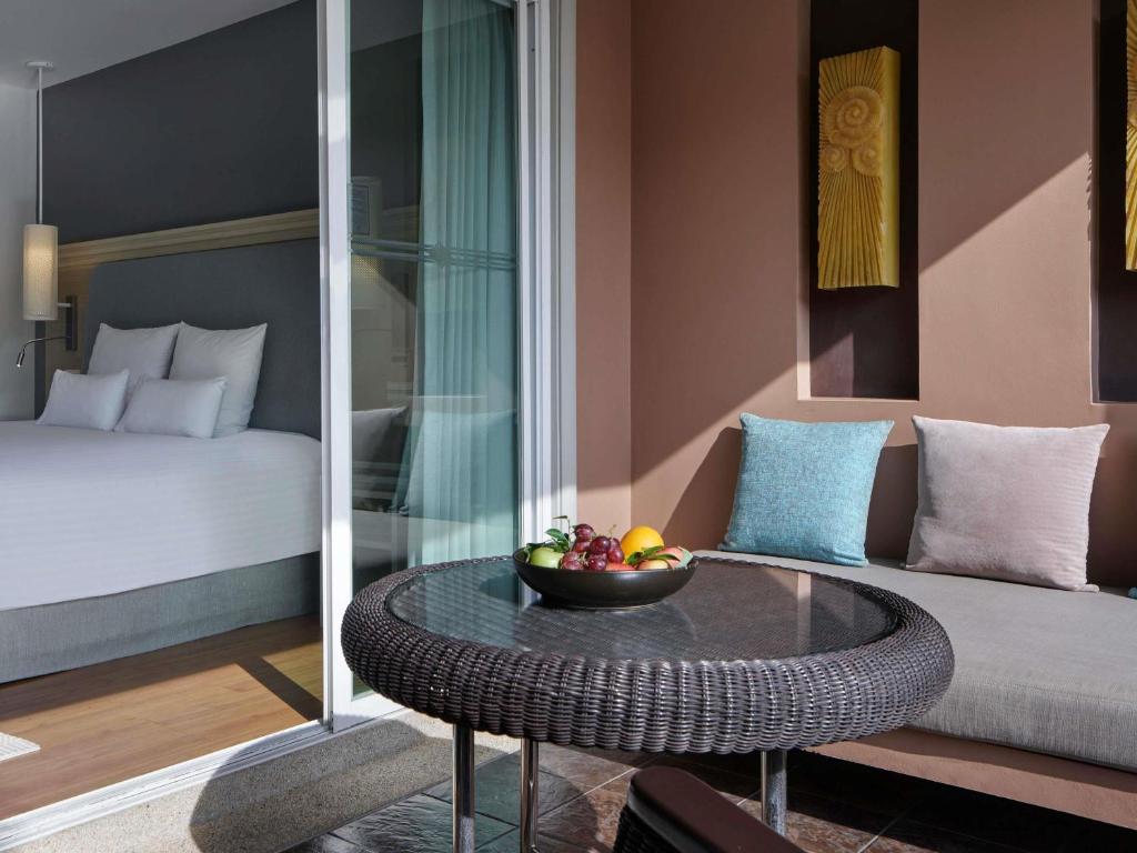 Exotic Thai Getaway 14 Nights in Phuket, Khaolak, Krabi, & Koh Lanta W/Flights &Transfers Included for £1399 pp!