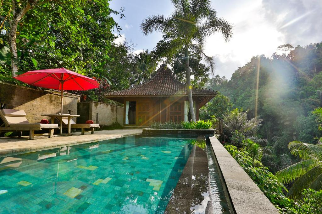Enjoy the best of each Destination-Kuala Lumpur, Singapore, Bali & Ubud in a 12 Night Journey with flights and transfers