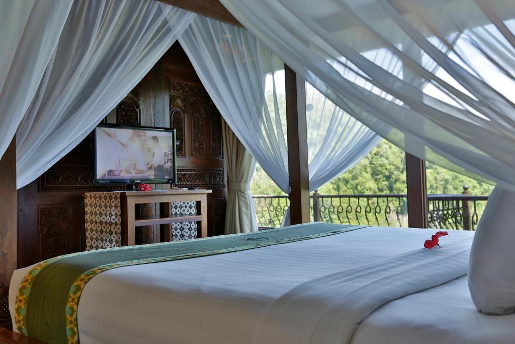 Enjoy the best of each Destination-Kuala Lumpur, Singapore, Bali & Ubud in a 12 Night Journey with flights and transfers