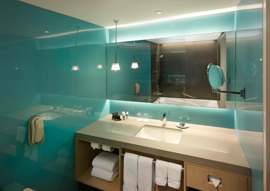 “10 Nights of Cultural Adventure in Kuala Lumpur, Singapore, and Bali”