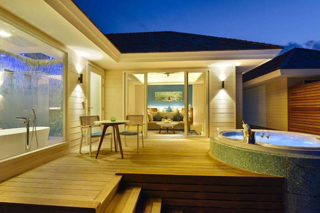 THE ULTIMATE MALDIVES FAMILY HOLIDAY 7 Nights in 5★ Kandima Maldives FROM ONLY £5,799 PER FAMILY