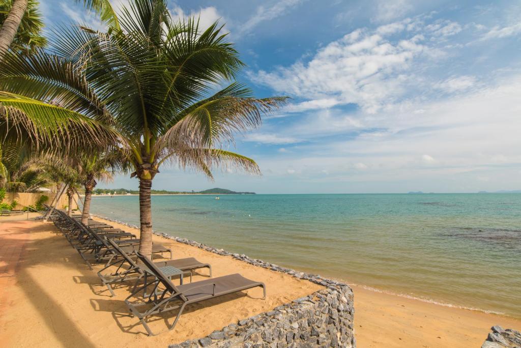 PHUKET KHAO LAK KOH YAO NOI KRABI 28 NIGHTS FROM £1,849PP £49PP DEPOSIT 4 TOP-RATED RESORTS • FLIGHTS • TRANSFERS • BAGGAGE INCLUDED