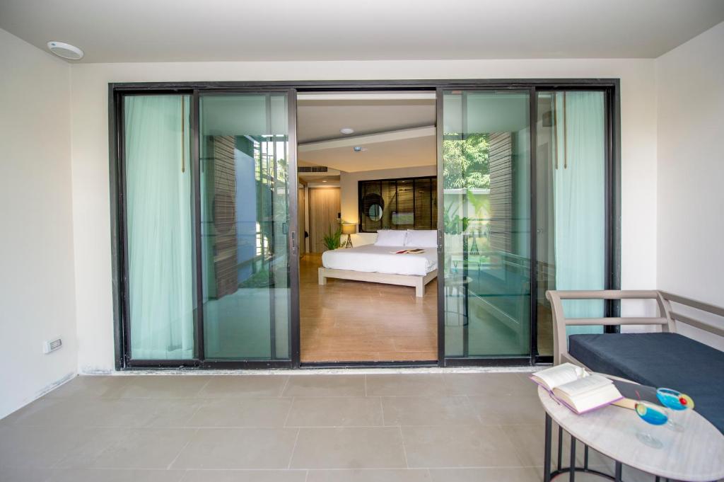 Your Exclusive 12 Night Getaway at Centara Kata Resort, Saii Phi Phi & Krabi La Playa, w/flights & transfers, Priced at only £1249pp