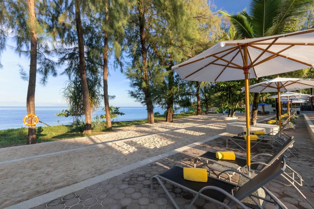 09 Nights Luxurious Stay in Khao Lak and Heart-Warming Elephant Encounters in Elephant Hills with flight & transfers