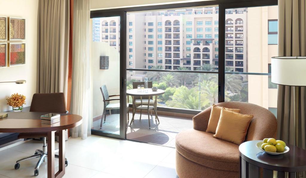 Ignite romance with a 10 Nights Stay at Varu by Atmosphere Water Villa with Pool Maldives and Fairmont Palm Dubai