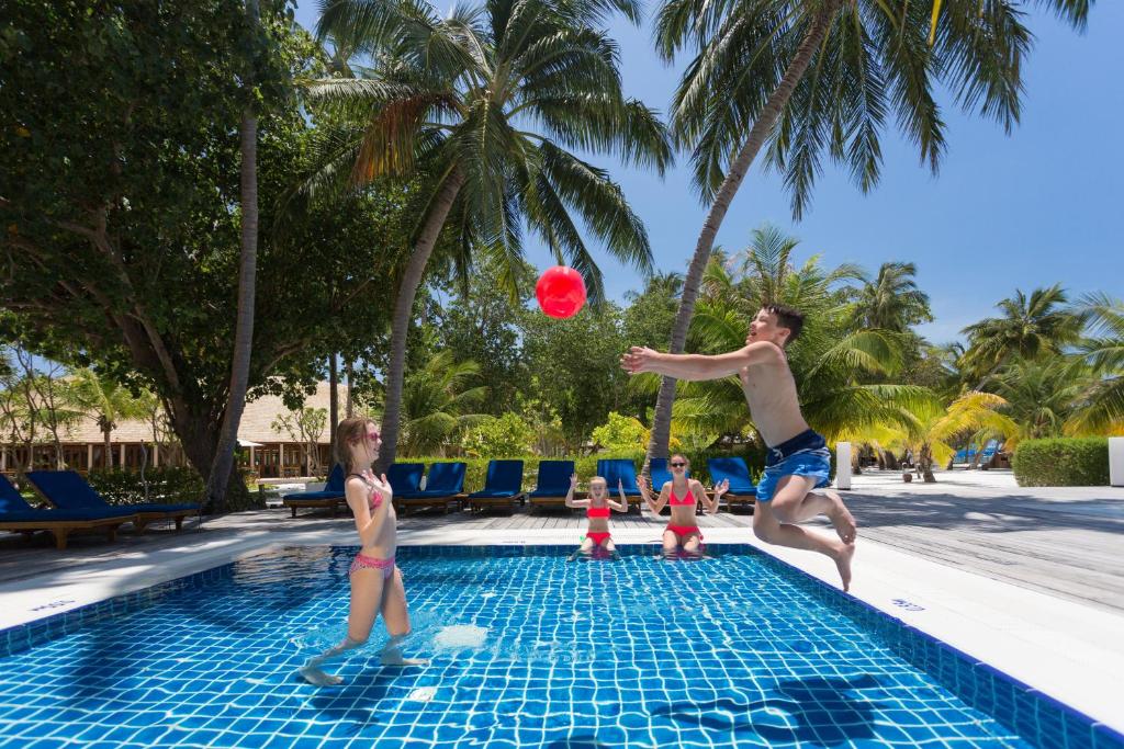 Luxury Dual Destination: 03 Nights in Hilton Dubai the Walk & 07 Nights Meeru Island Maldives with All Inclusive Plus