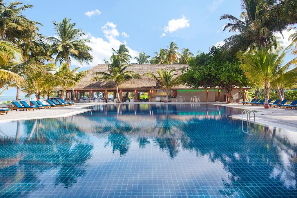 Luxury Dual Destination: 03 Nights in Hilton Dubai the Walk & 07 Nights Meeru Island Maldives with All Inclusive Plus