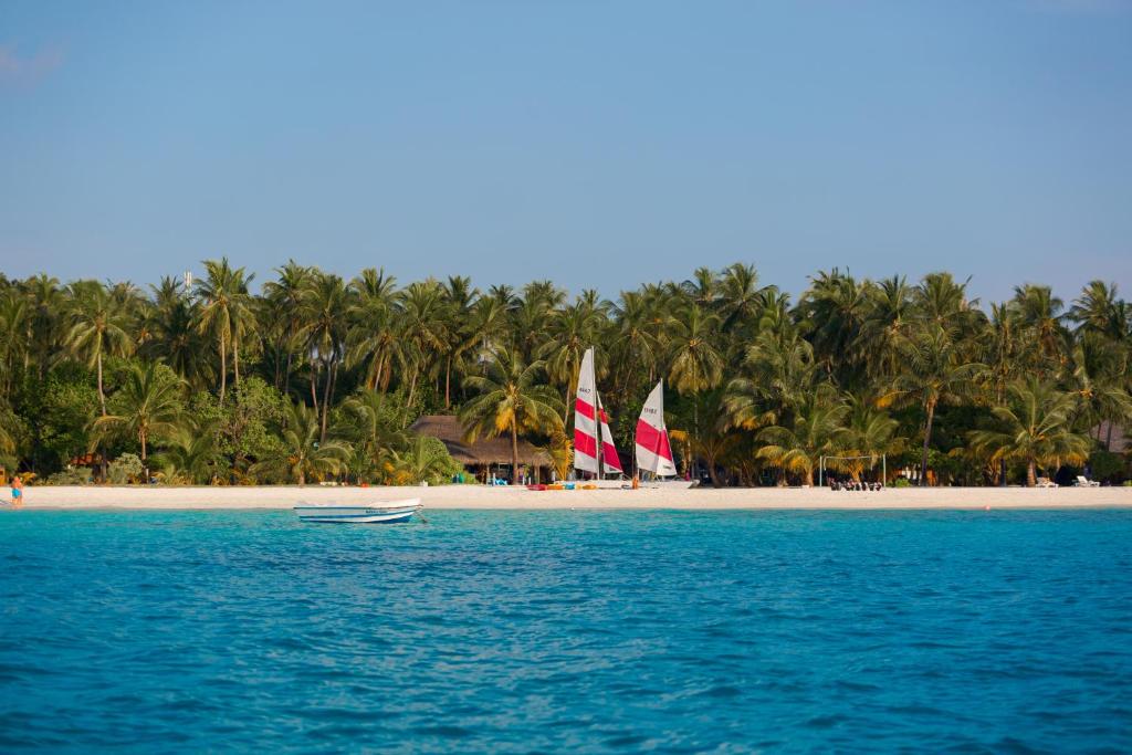Luxury Dual Destination: 03 Nights in Hilton Dubai the Walk & 07 Nights Meeru Island Maldives with All Inclusive Plus