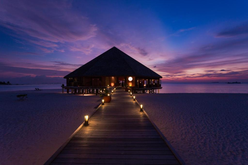 Luxury Dual Destination: 03 Nights in Hilton Dubai the Walk & 07 Nights Meeru Island Maldives with All Inclusive Plus