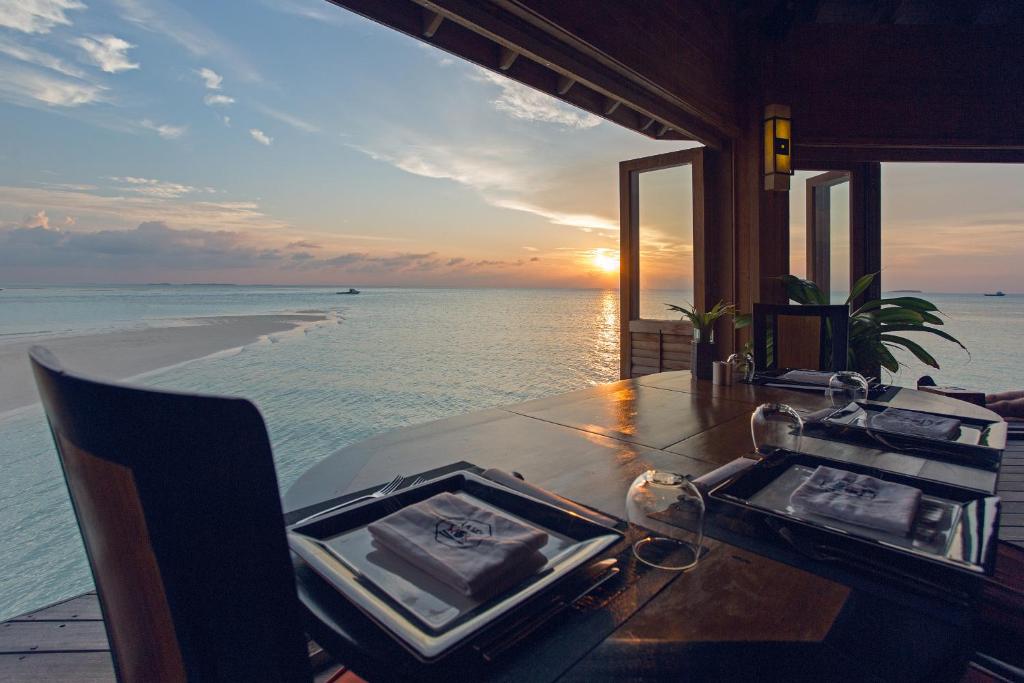 Luxury Dual Destination: 03 Nights in Hilton Dubai the Walk & 07 Nights Meeru Island Maldives with All Inclusive Plus