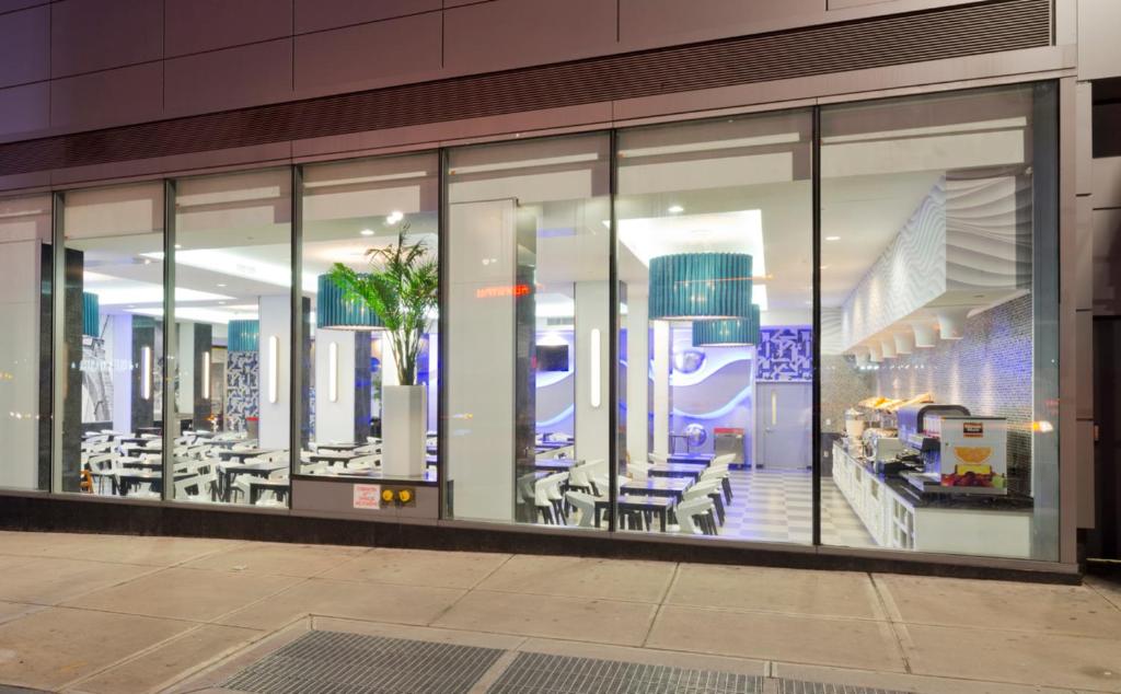 10 Nights Holiday at Iceland, Niagara Falls, and New york